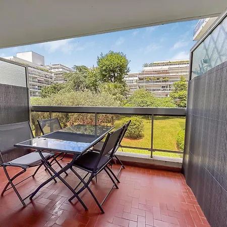 4 Pers Piscine A Pied *