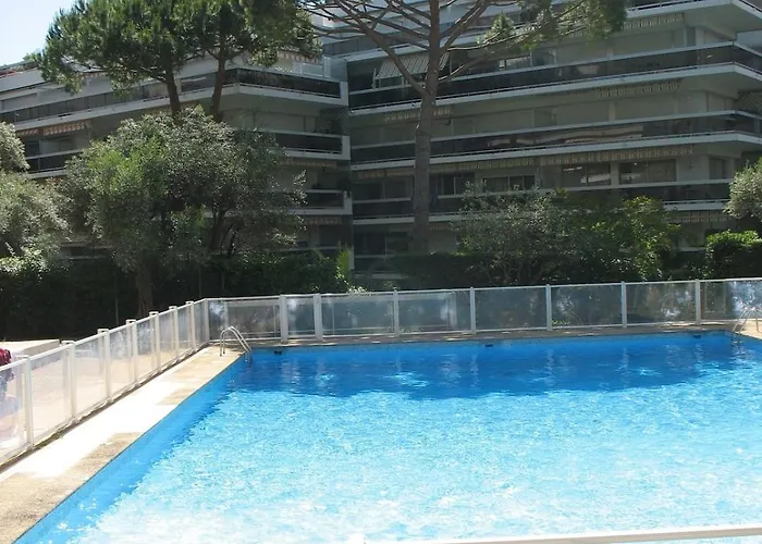 4 Pers Piscine A Pied Nyaraló Juan-les-Pins