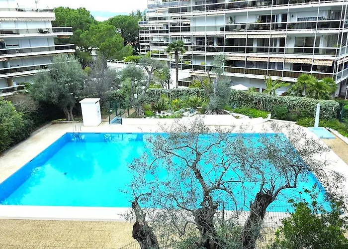 4 Pers Piscine A Pied Nyaraló