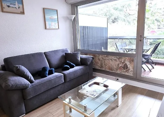 4 Pers Piscine A Pied Nyaraló