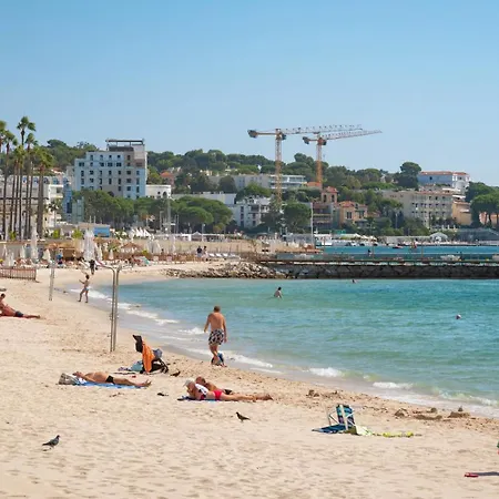 4 Pers Piscine A Pied Dom wakacyjny Juan-les-Pins