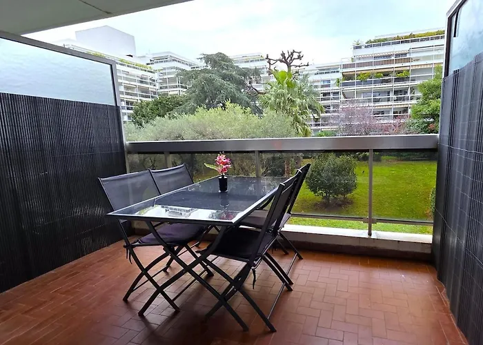 4 Pers Juan-les-pins, Calme&tout à Pied Juan-les-Pins